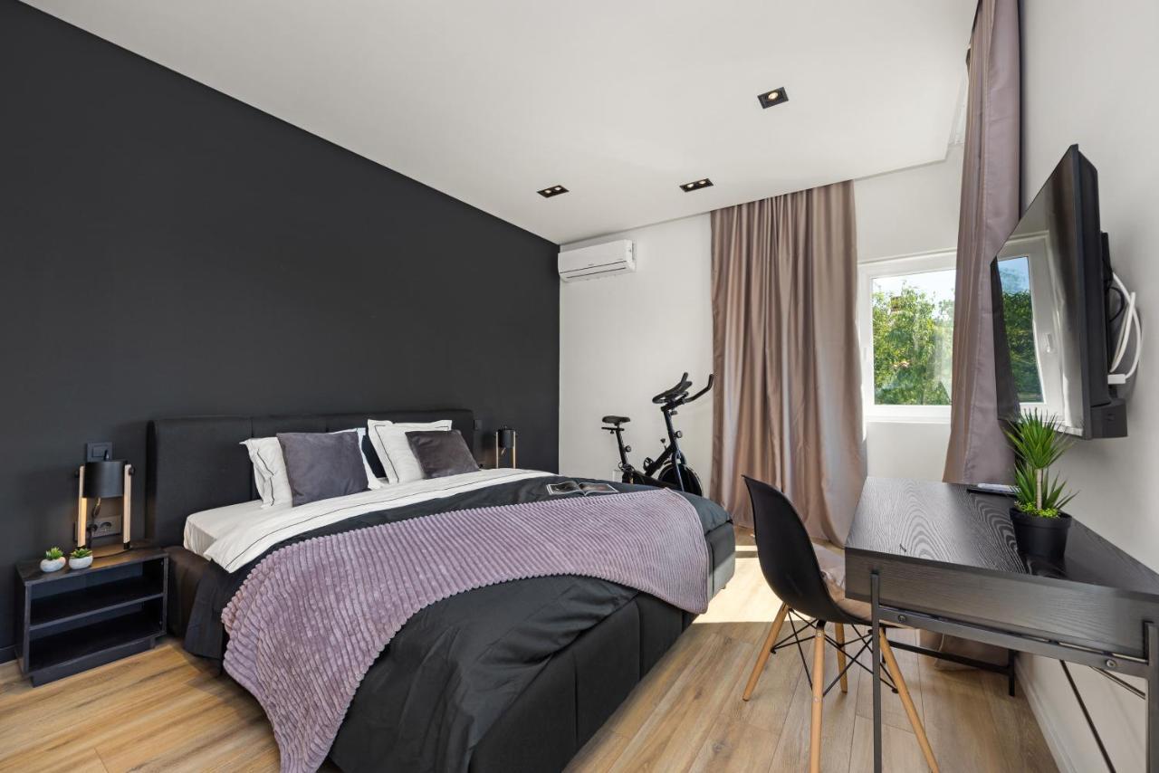 Willa Aida - 4 Bedroom Luxury With Large Private Pool 4k Projector And Jacuzzi