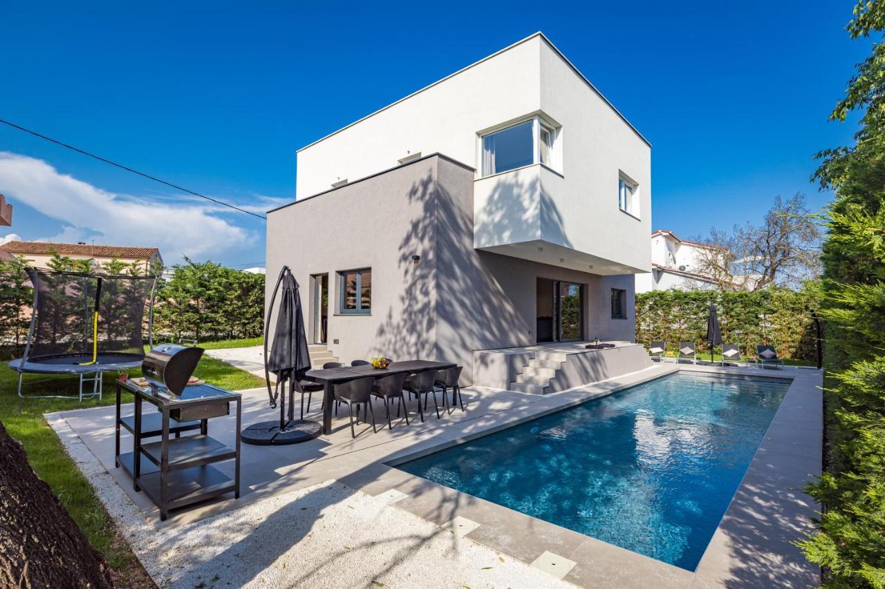 Vilă Aida - 4 Bedroom Luxury With Large Private Pool 4k Projector And Jacuzzi